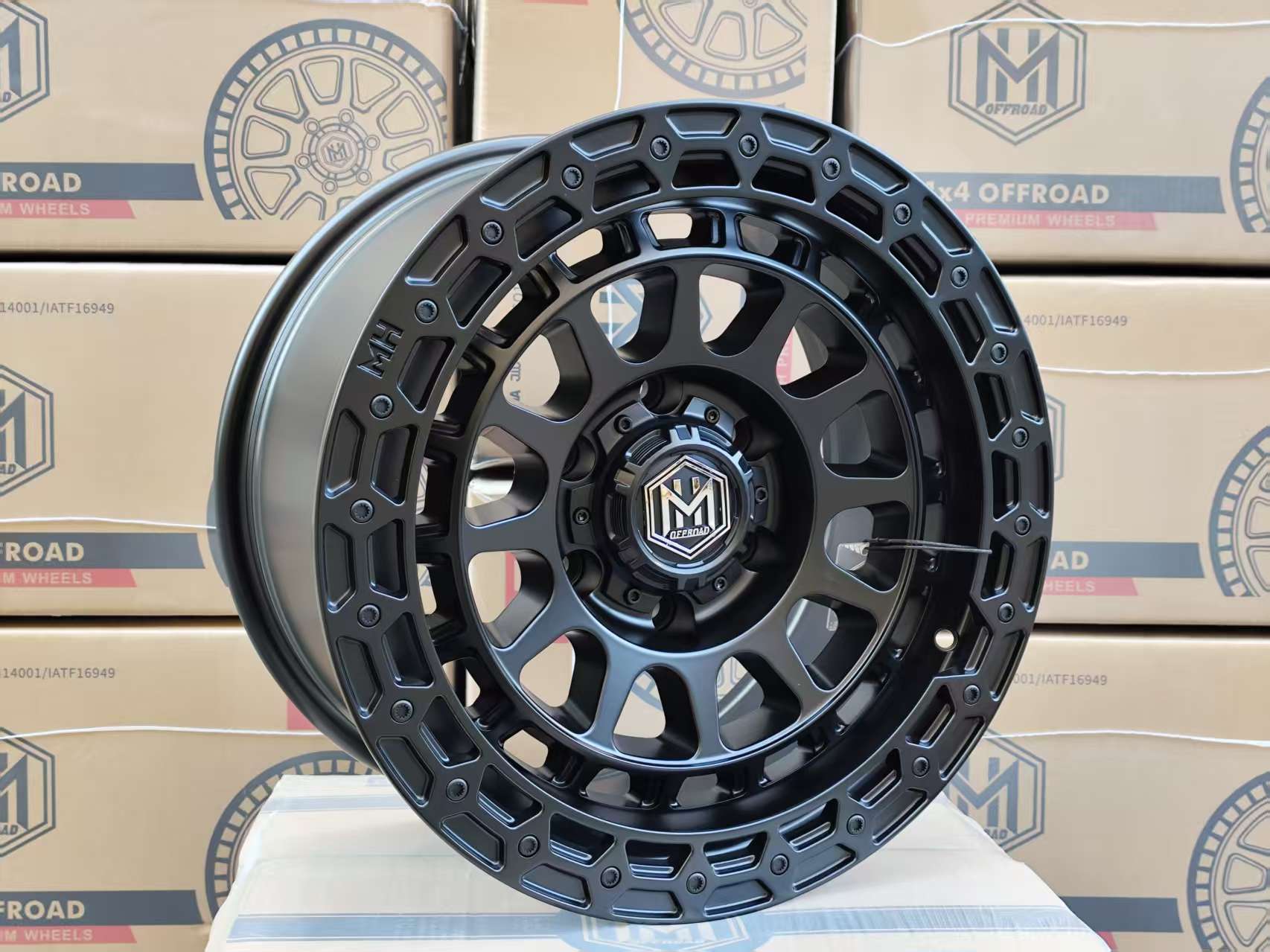 MH010 17"-MATTE BLACK